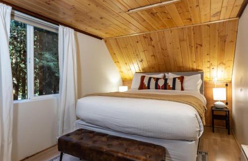 Glacier House | Birdhouse Cottage