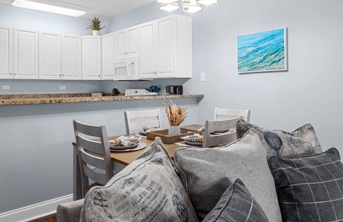 Carolina Forest Condo | Birdie's Balcony - Golf Views & Poolside Stay