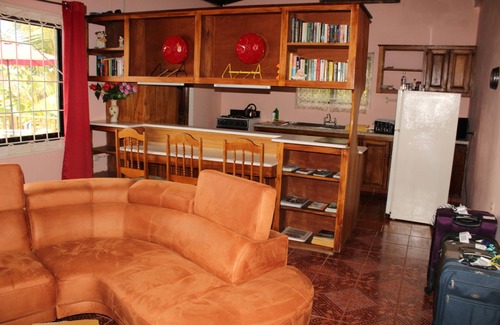 Black Rock Apartment | Birdie's Nest holiday apartments are a gem, tucked away beside the beach.