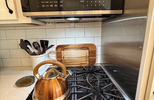 Snohomish Apartment | Birds Nest, Only blocks to downtown Snohomish