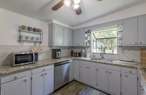 Freeport House | Birdsong Cottage, Freeport