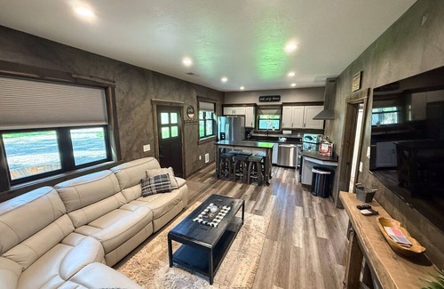 Whitefish House | Bison Ridge Cabin #5 | Pets Welcome | 4BR Getaway w/Hot Tub, Fire Pit & Grill | Sleeps 10!
