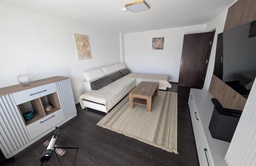 Petrila Apartment | Biverse Prestige