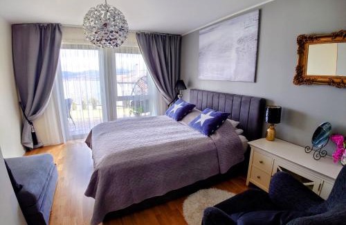Asane Apartment | Bjørnestrand Fjordside View