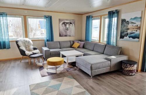 Lyngen House | Blabergan Lodge