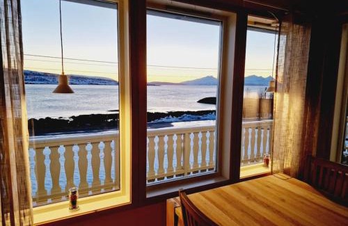 Lyngen House | Blabergan Lodge