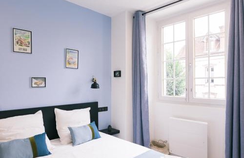 Joigny Apartment | Black Cognac