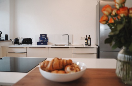 Stephanskirchen Apartment | Black Horse Family Appartement. Kinderzimmer, Kinderwagen, Babybett. Alles da!