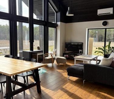 Laane-Nigula Parish House | Black House Spithami