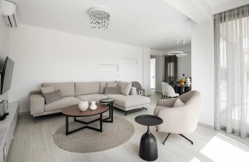 Afytos Villa | Black Lotus Pool Villa, Afitos #FeelsLikeHome