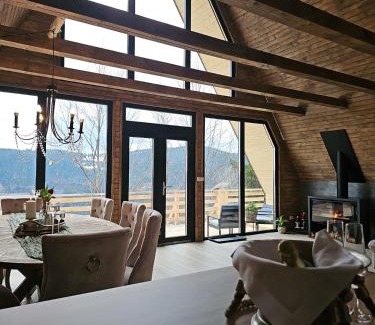 Horea Ski Chalet | Black Roof