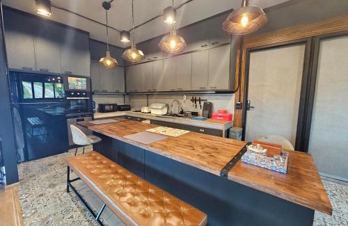 Pong Ta Long House | Black Sheep House Khaoyai by ALPHATEL PARTNER