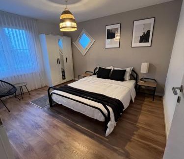 Oberuzwil Apartment | Black&White Apartment