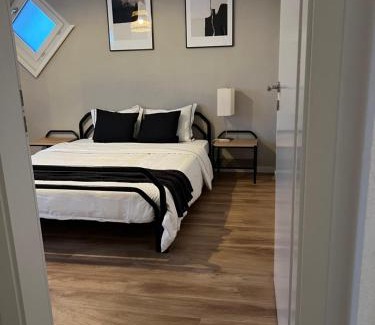 Oberuzwil Apartment | Black&White Apartment