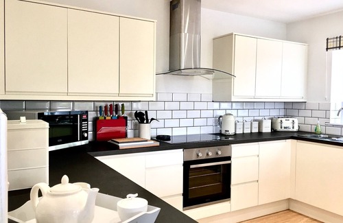 Cullompton House | Blackdown Views - New 6 Bedroom Eco House