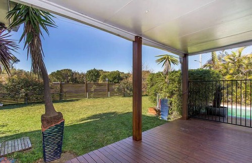 Blacksmiths House | blacksmiths pet friendly beach house