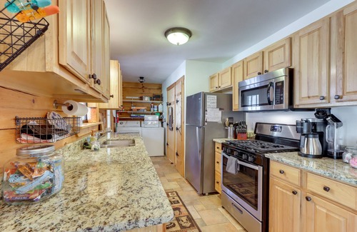 Blairsville Cabin | Blairsville ‘Cabin in the Pines’ 1 Mi to Lake