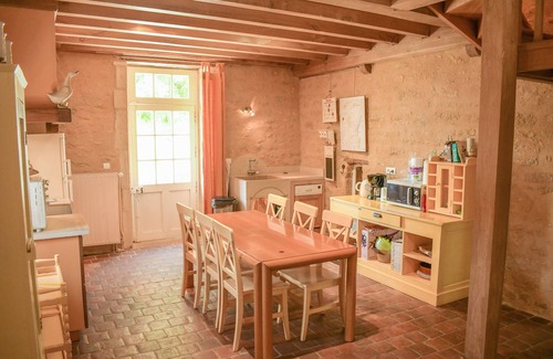 Chaudenay-le-Chateau Cottage | Blanche-Gîte-Family-Ensuite with Bath-Countryside view
