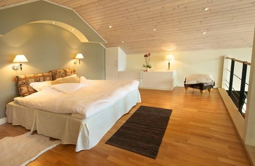 Flen Hotel | Blaxsta Vingård
