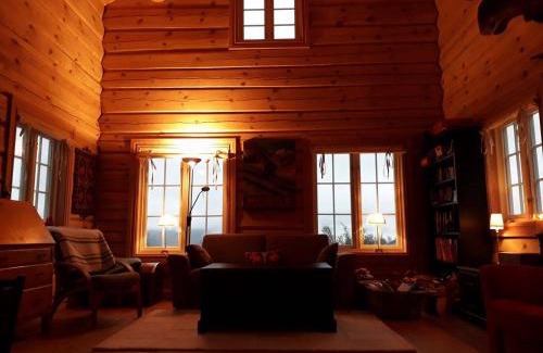 Al House | Blazerbu Four-Bedroom Chalet