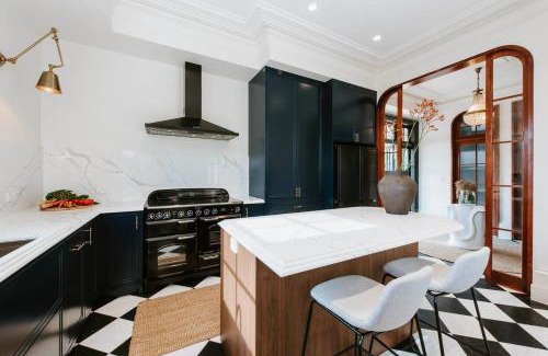 Central Mudgee House | Bleak House - A Landmark of Mudgee's Heritage