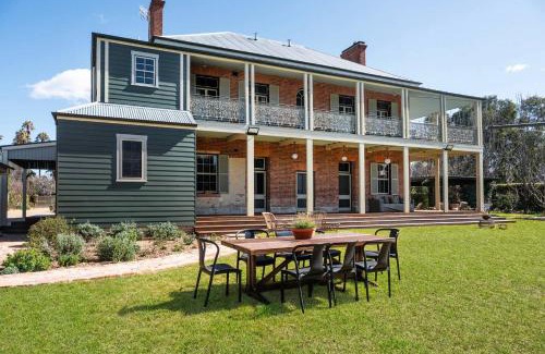 Central Mudgee House | Bleak House - A Landmark of Mudgee's Heritage
