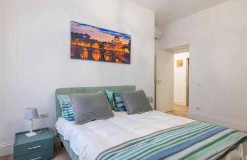 Rione XIV Borgo Apartment | Blessed House