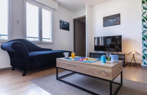 Quartier de France Apartment | Bleu rivage F3 bord de l'Allier - parking gratuit - 2 étoiles