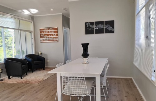 Oberon House | Blighhaus - Weekend bonus Check out Sun 6pm