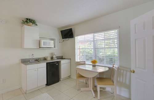 St. Pete Beach Hotel | Blind Pass Resort Motel