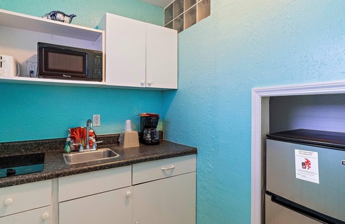 St. Pete Beach Hotel | Blind Pass Resort Motel