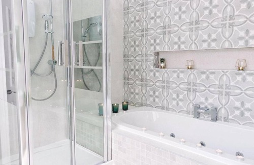 Bradford Apartment | Blissful Bradford Apartment - City Center Gem