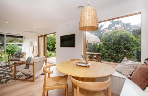 Somers House | Blissful Serenity in Somers Walk to the beach