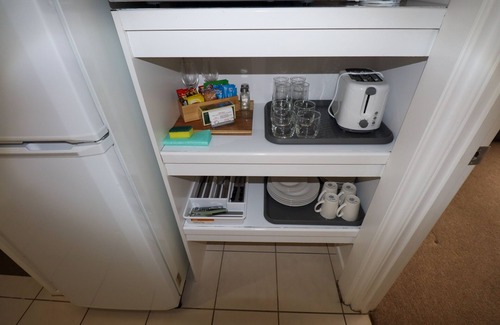 Bellmere House | BLK Stays Guest House Deluxe Back Unit Bellmere