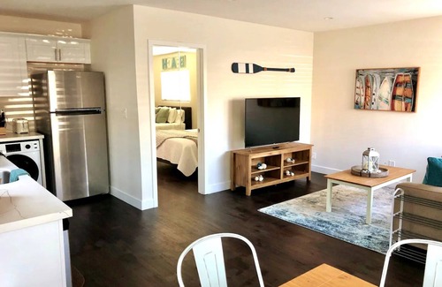 La Jolla Mesa Apartment | Blocks to Ocean. Free Bikes and Fire Pit!
