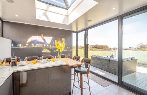 Llandudno Junction House | Blodfryn