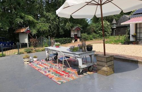 Aperloo Bed & Breakfast | Bloemenboerderij Aperloo