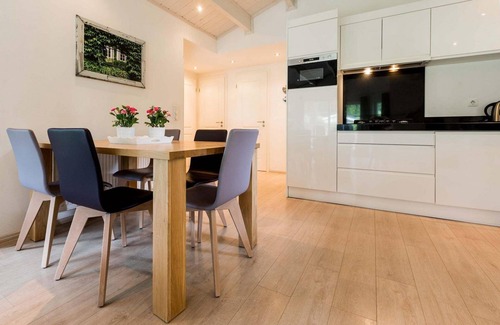 Lunteren Ski Chalet | ✓ Blokhut II at Landgoed de Scheleberg ✓ Holiday home for 4 persons ✓ Situated in Lunteren (Gelderland) ✓ Holiday park at the Veluwe ✓ Book directly at the park