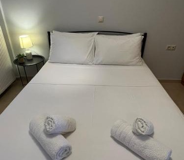 Methoni Apartment | Bloom Garden Apartment