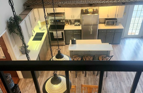 Picton Cottage | Bloomfield Garden Cottage-nCancellation-July 13-18