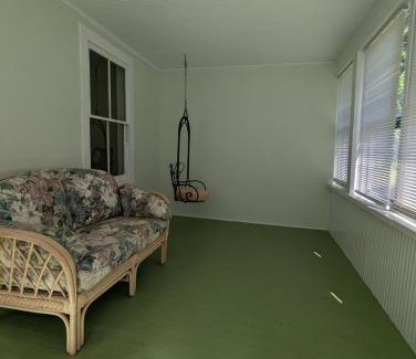 Shelburne Falls House | Blooming Inn Shelburne Falls