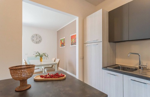 Aurogna Apartment | Blooms by the Lake