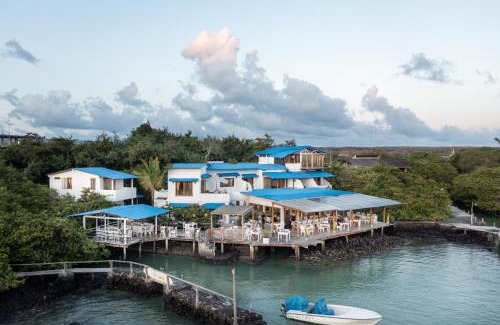 Bahia de la Academia Hotel | Blu Galapagos Sustainable Waterfront Lodge