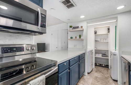 Scottsdale Highlands House | Blue Abode - Old Town Scottsdale - Pool &BBQ Grill