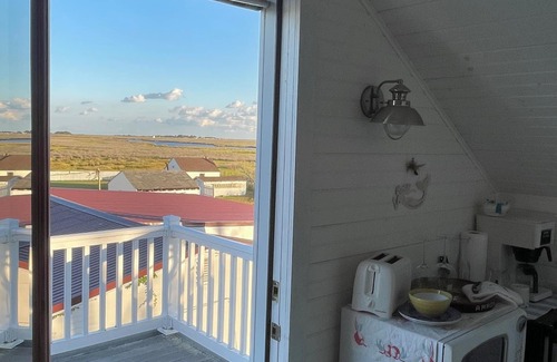 Ewell House | Blue Anchor Cottage at Smith Island MD Quaint & Charming Beach Cottage