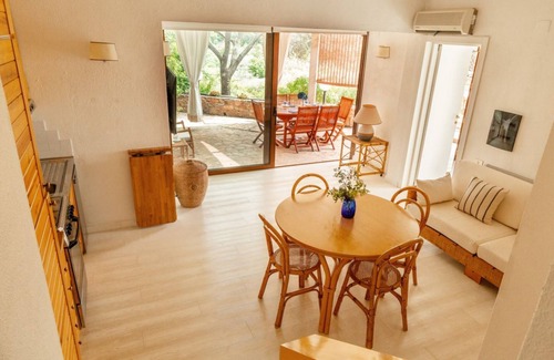 Villasimius Villa | BLUE BAY HOME within walking distance of Porto Luna Bay
