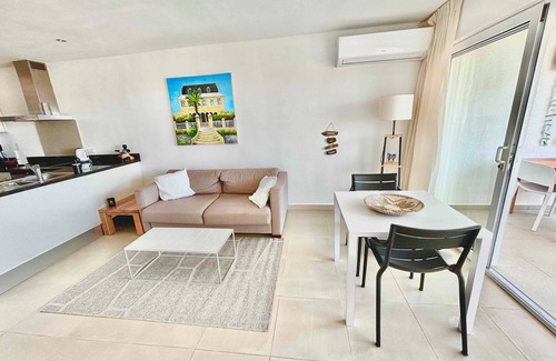 Sint Michiel Apartment | Blue Bay 'the Hill", splendid view, close to beach, AC, swimming pool, gated