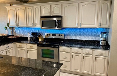 Estate Enighed Condo | Blue Chair Life 3BR at Grande Bay Resort