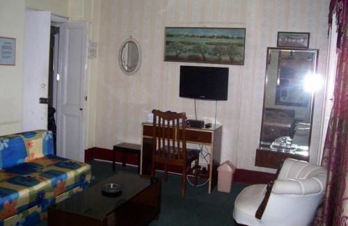 Ballygunge House | Blue Chip