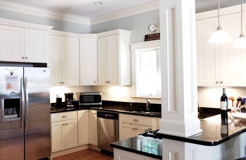 Rye House | Blue Door at Rye Beach, East Coast summer and winter rental!